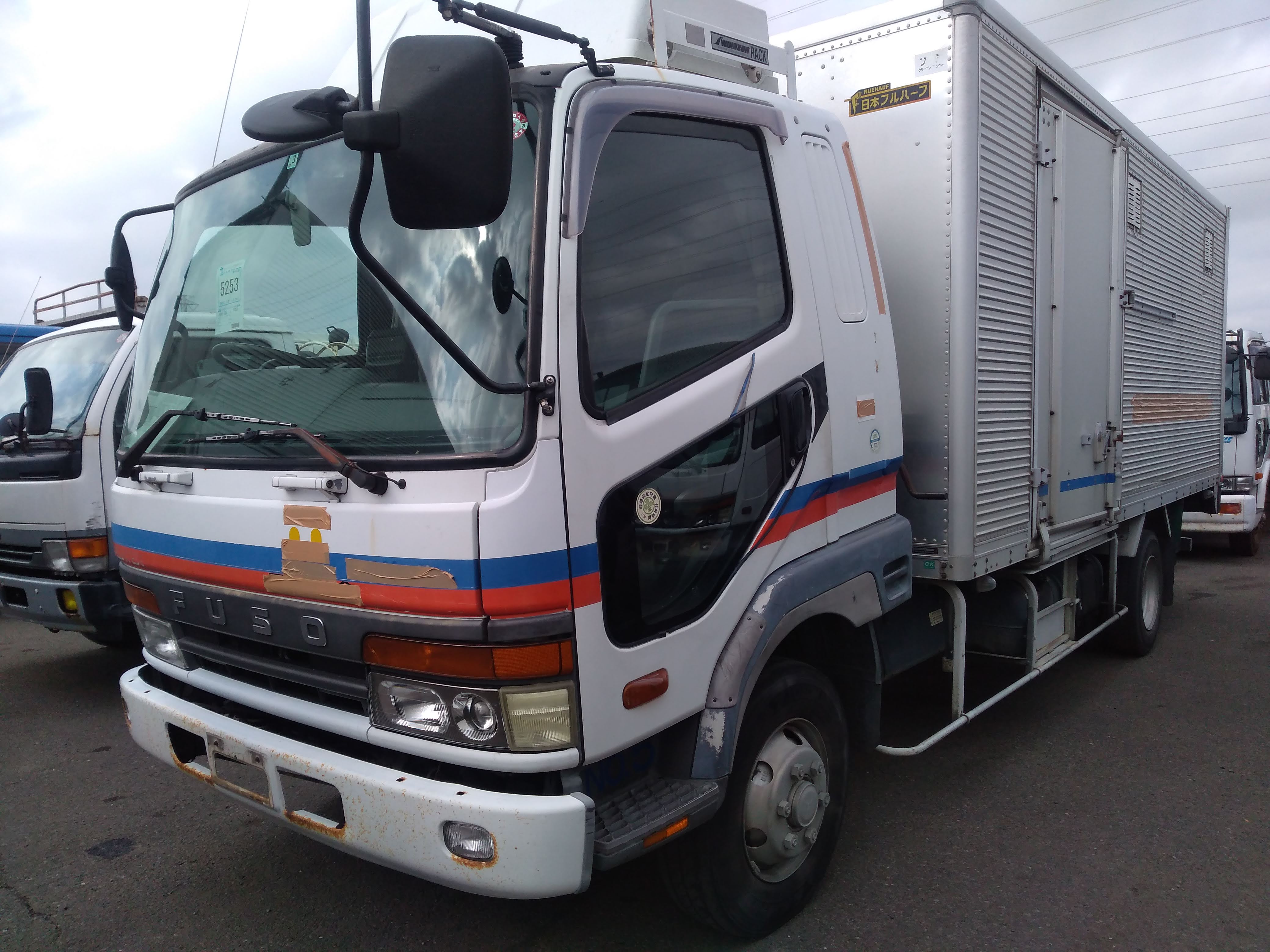 MITSUBISHI FUSO Fighter