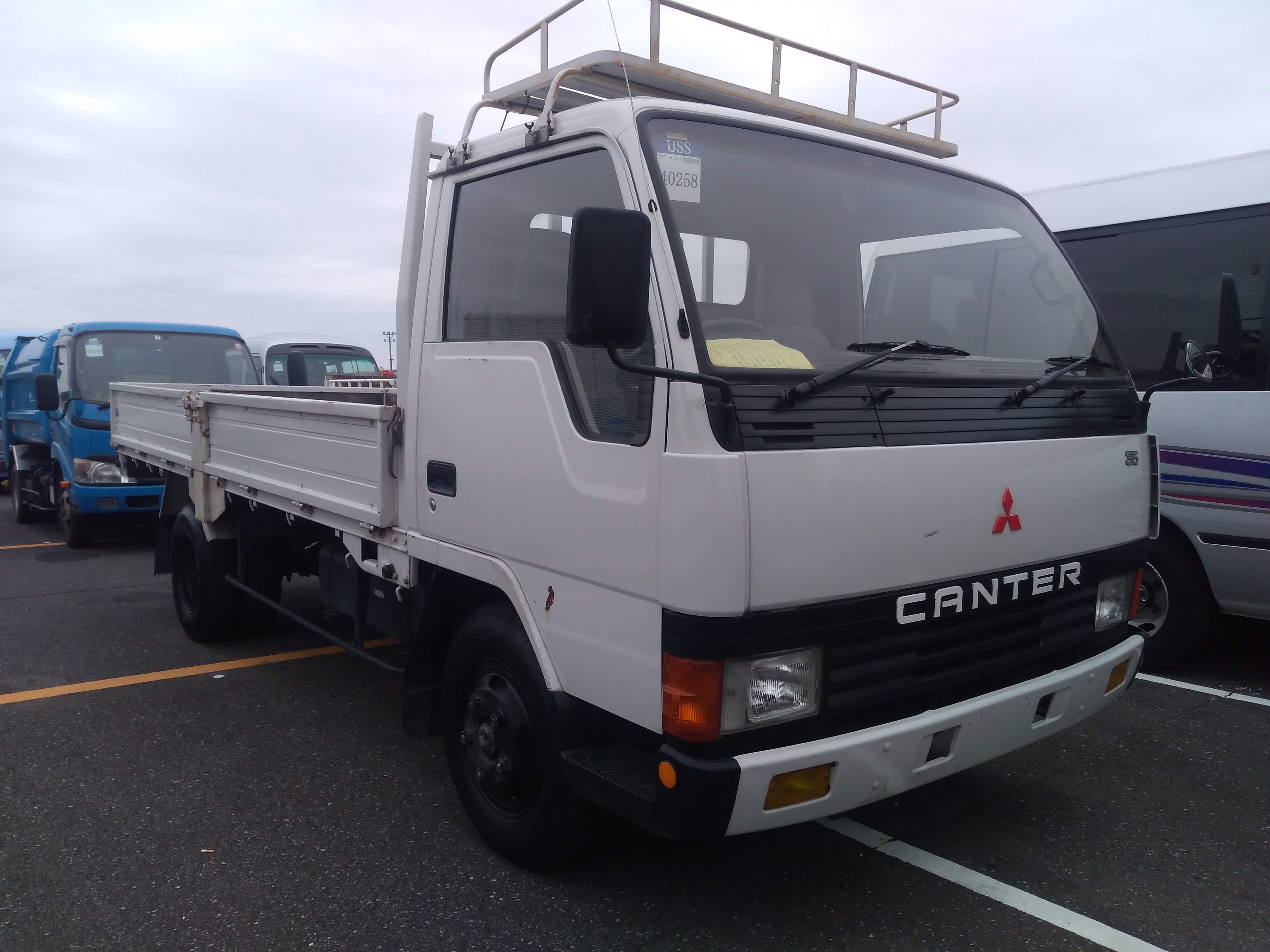 MITSUBISHI FUSO Canter